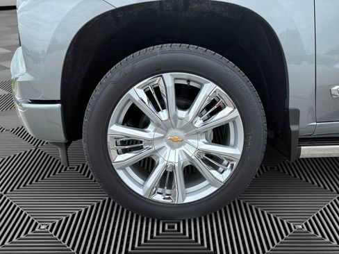 New 2026 Chevrolet Silverado 1500 High Country AWD/4WD image 9