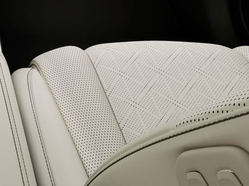 New 2026 Genesis GV80 2.5T Advanced image 16