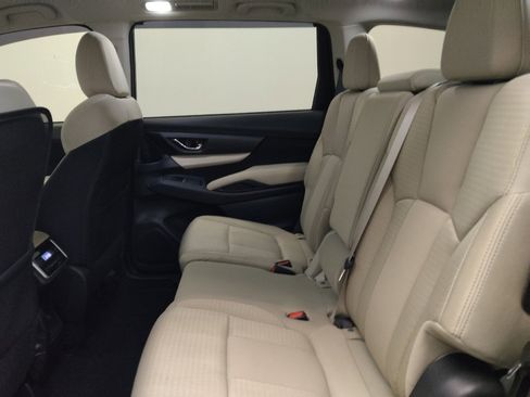 Used 2021 Subaru Ascent Premium w/ Convenience Package image 18