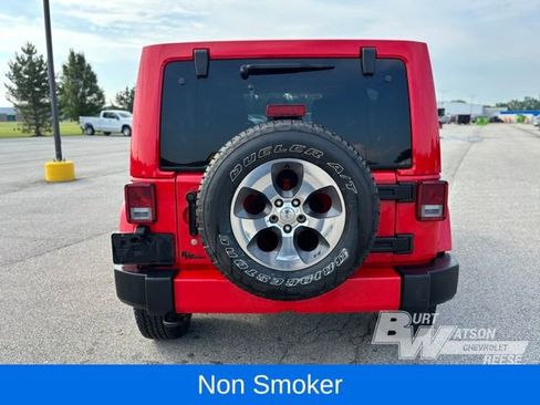 Used 2018 Jeep Wrangler Unlimited Sahara w/ Connectivity Group image 5