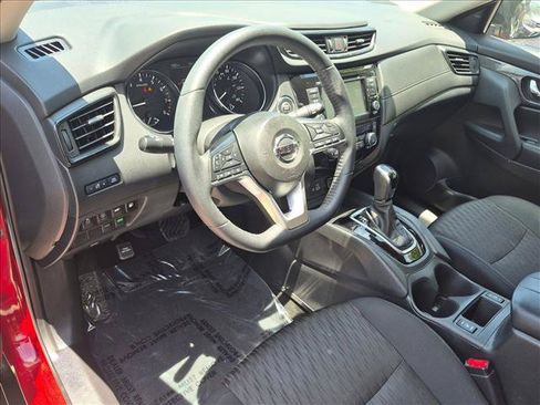 Used 2020 Nissan Rogue SV FWD image 10
