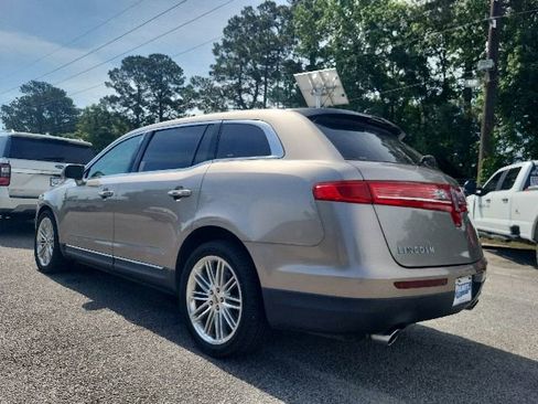 Used 2018 Lincoln MKT AWD w/ Technology Package image 3