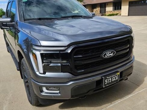 Used 2024 Ford F150 Lariat AWD/4WD image 2