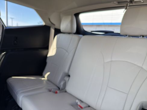 Used 2023 Buick Enclave Essence w/ Sport Touring Edition image 36