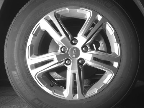 Used 2024 GMC Terrain SLE image 18