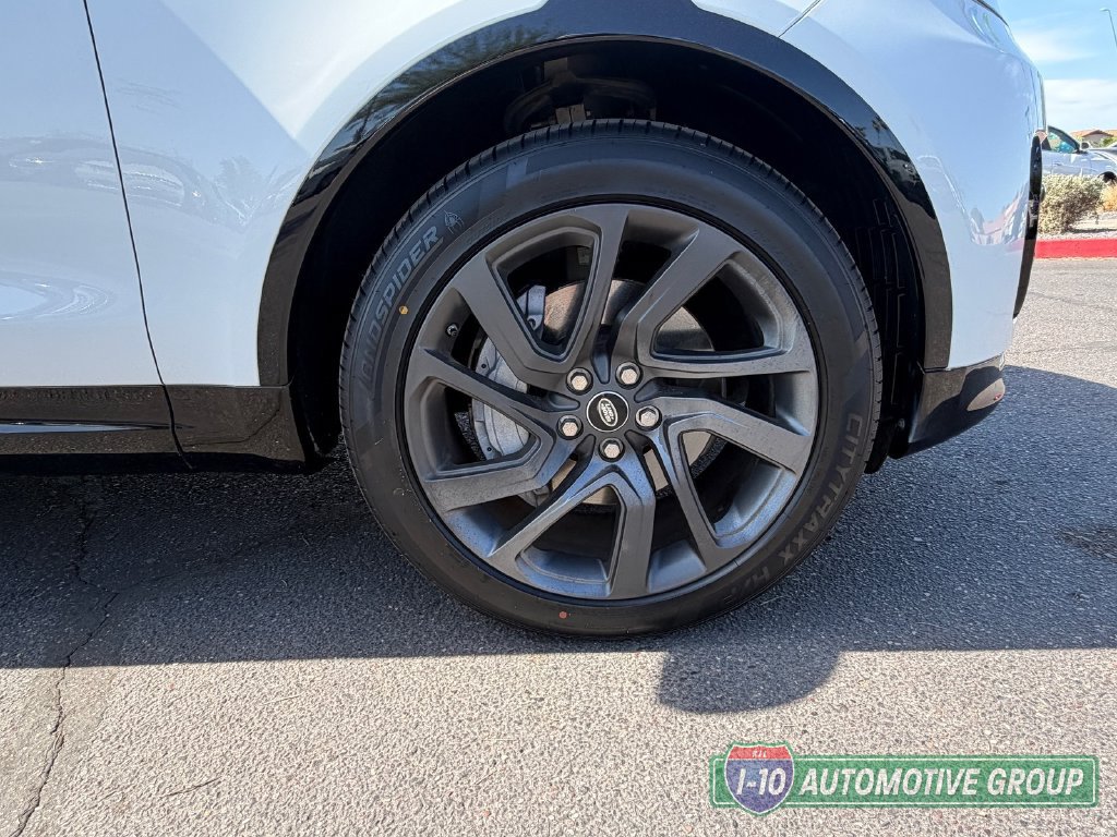Used 2018 Land Rover Discovery HSE AWD/4WD image 12