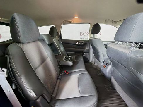Used 2020 Nissan Pathfinder SV FWD image 32