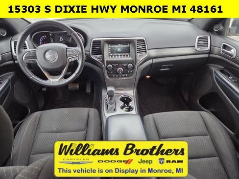 Used 2019 Jeep Grand Cherokee Laredo image 14