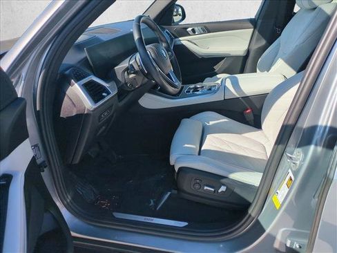 Used 2024 BMW X5 sDrive40i RWD image 17