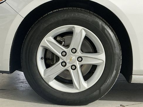 Used 2022 Chevrolet Malibu LT FWD image 13