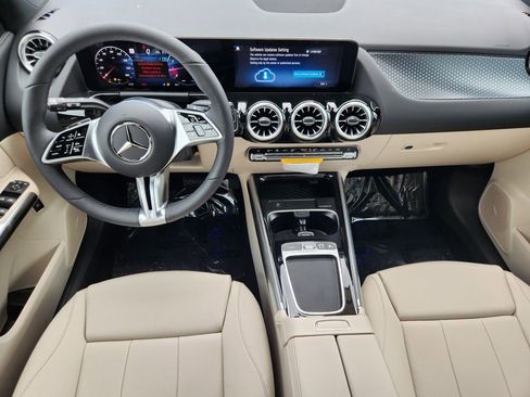 New 2026 Mercedes-Benz GLA 250 4MATIC image 25