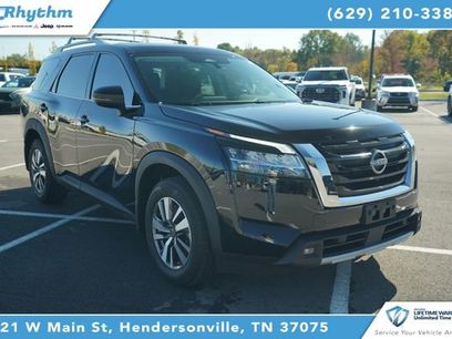 Used 2023 Nissan Pathfinder SL