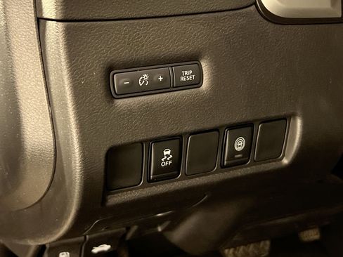 Used 2024 Nissan Murano SV image 31