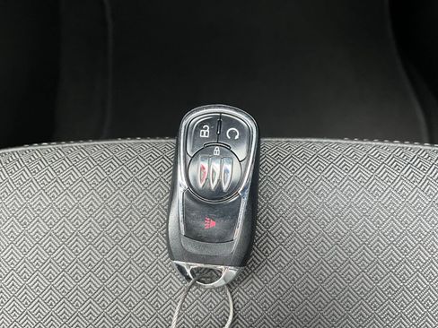 Used 2025 Buick Encore GX Preferred image 21
