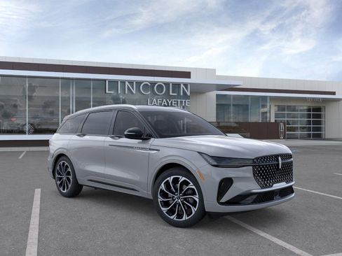 New 2026 Lincoln Nautilus Reserve image 7