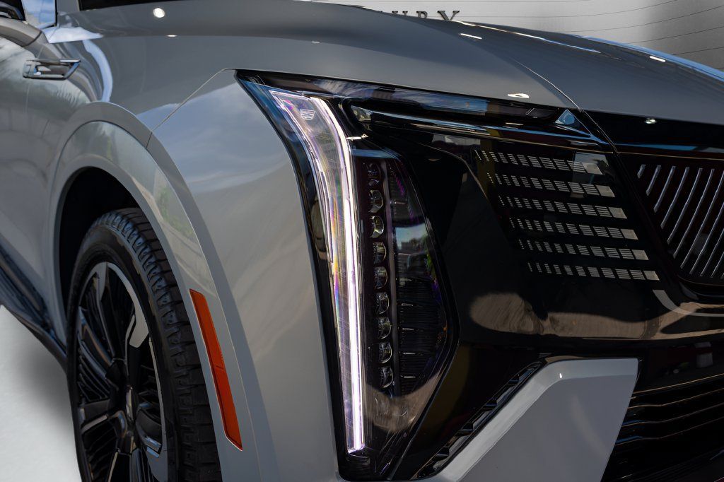 Used 2025 Cadillac Escalade IQ Sport 2 AWD/4WD image 13