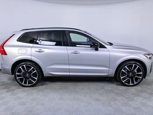 Certified 2023 Volvo XC60 B5 Ultimate image 29