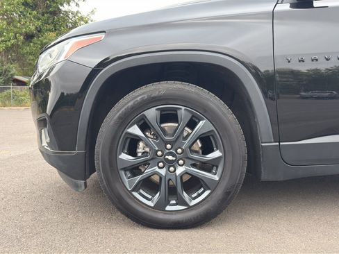 Used 2021 Chevrolet Traverse RS w/ LPO, Floor Liner Package AWD/4WD image 6