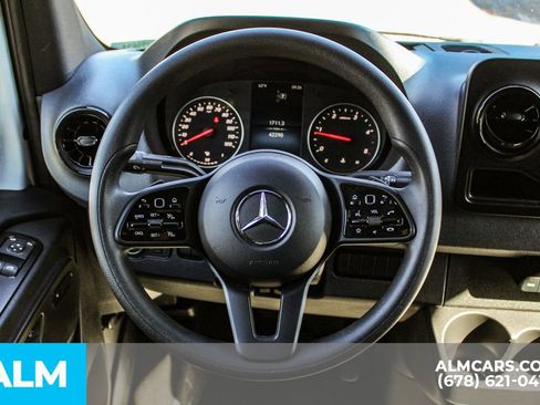 Used 2024 Mercedes-Benz Sprinter 2500 image 22