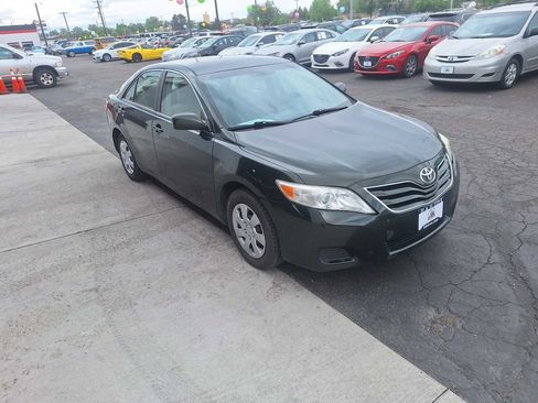 Used 2010 Toyota Camry LE FWD image 7