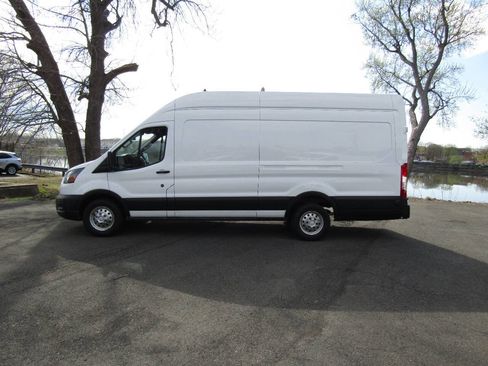 Used 2024 Ford Transit 250 148 High Roof Extended AWD image 4
