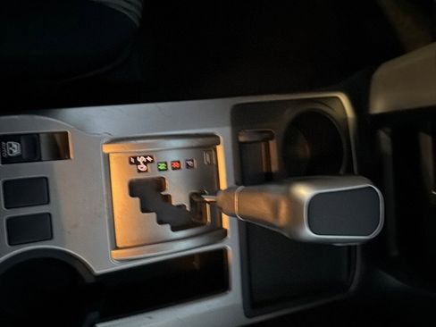 Used 2016 Toyota 4Runner SR5 image 21