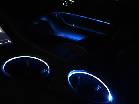 Used 2020 Porsche Taycan Turbo image 66