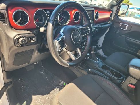 Used 2021 Jeep Gladiator Rubicon w/ Trailer Tow Package AWD/4WD image 12