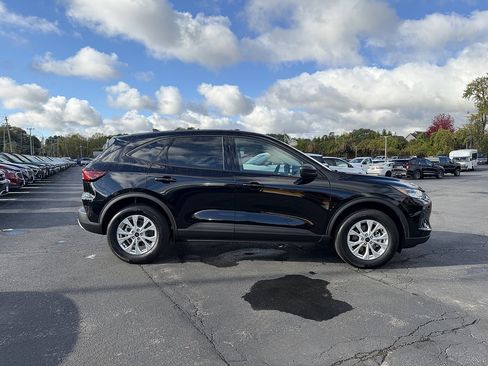 Used 2025 Ford Escape Active w/ Cold Weather Package AWD/4WD image 7