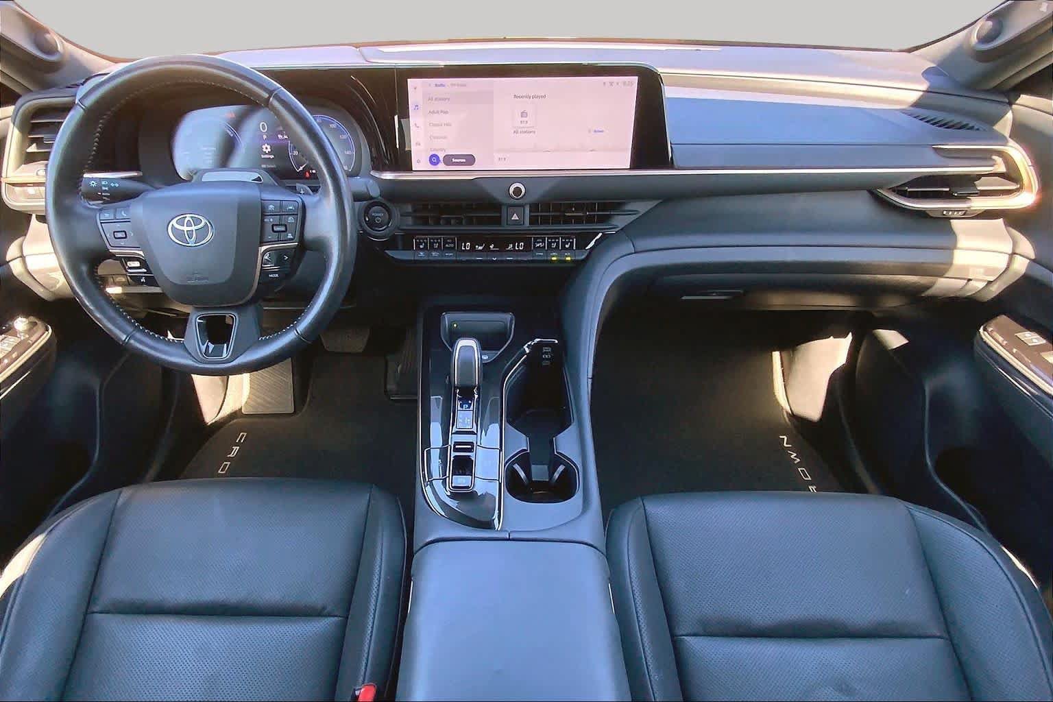 Used 2024 Toyota Crown Platinum AWD/4WD image 16