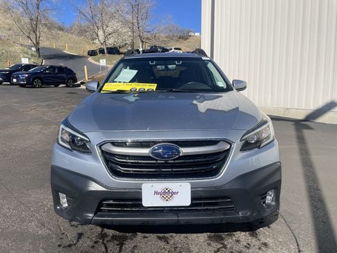 Used 2020 Subaru Outback Premium image 2