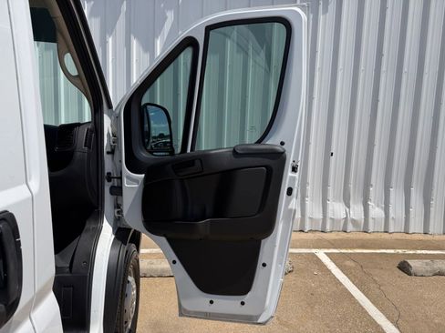 Used 2023 RAM ProMaster 3500 w/ Safety Group FWD image 14