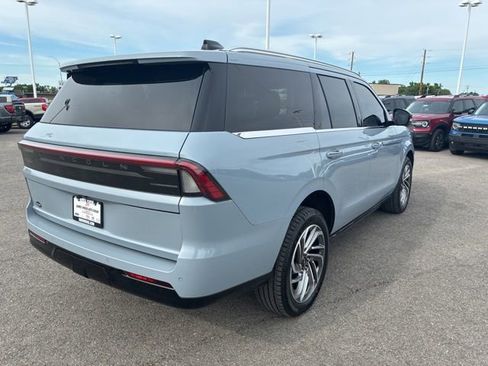 New 2026 Lincoln Navigator Reserve AWD/4WD image 5