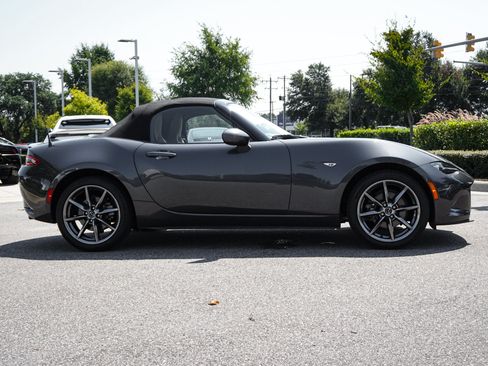 Used 2016 MAZDA MX-5 Miata Grand Touring RWD image 11