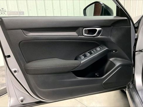 Used 2023 Honda Civic Sport image 23