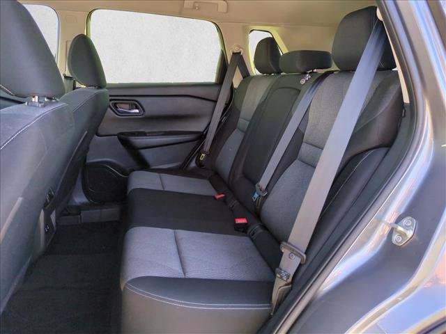 Used 2024 Nissan Rogue SV FWD image 18