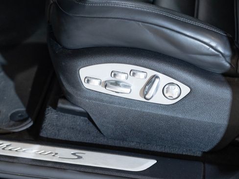 Used 2020 Porsche Macan S AWD/4WD image 13
