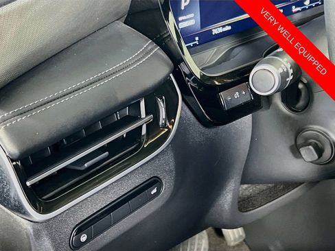 Used 2025 INFINITI QX60 Luxe w/ Cargo Package FWD image 10