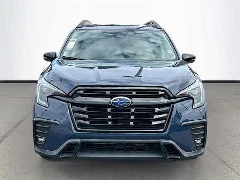 Used 2023 Subaru Ascent Onyx Edition image 2