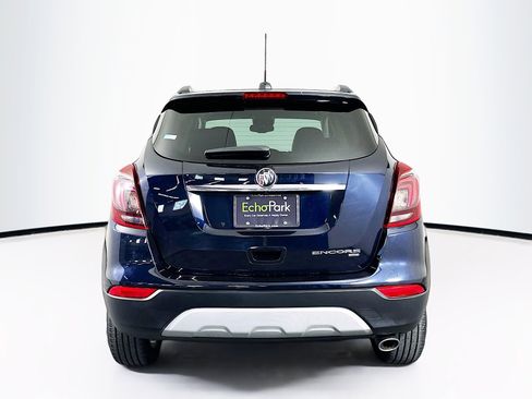Used 2022 Buick Encore Preferred AWD/4WD image 7