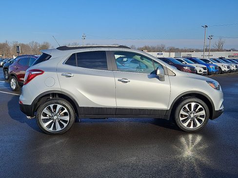 Certified 2022 Buick Encore Preferred w/ Safety Package image 7