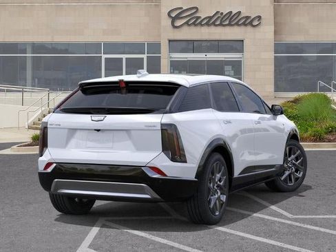 New 2026 Cadillac Optiq Luxury 2 RWD image 4