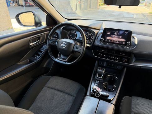 Used 2025 Nissan Rogue SV FWD image 36