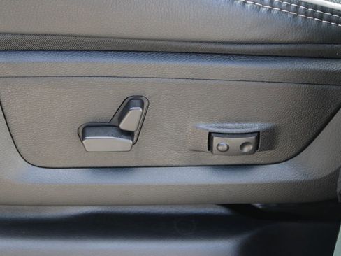New 2026 RAM 2500 Laramie AWD/4WD image 16
