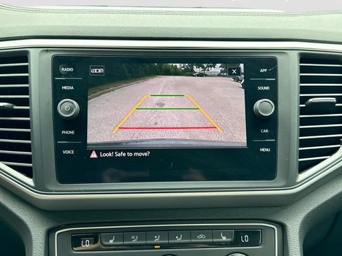 Used 2021 Volkswagen Atlas Cross Sport SE w/ V6 Towing Package FWD image 32