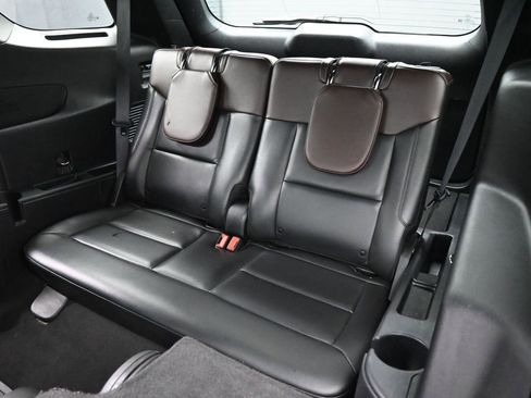 Certified 2022 Ford Explorer Platinum w/ Technology Package image 23