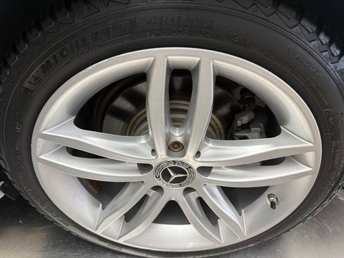 Used 2013 Mercedes-Benz C 250 Sedan image 27