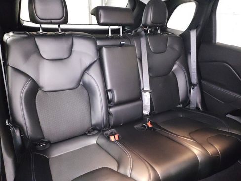 Used 2020 Jeep Cherokee Latitude Plus w/ Cold Weather Group image 11