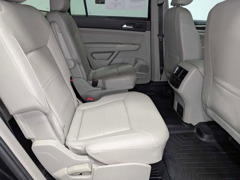 Used 2022 Volkswagen Atlas SE image 40