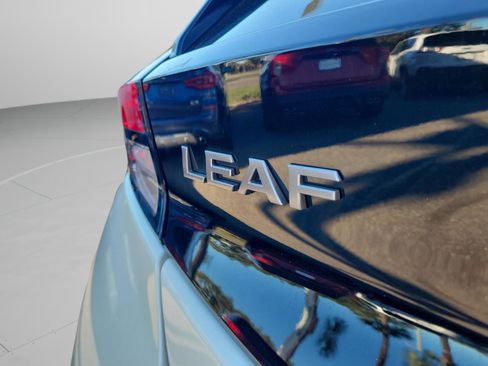 Certified 2024 Nissan Leaf SV Plus image 29